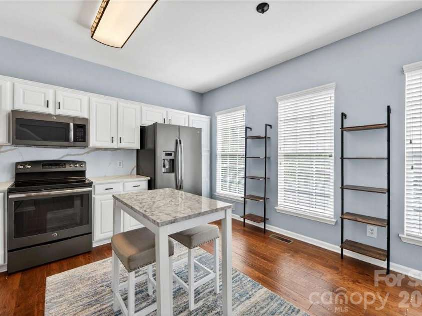 5426 Dockery Drive, Charlotte, NC 28209.  MLS# CAR4384151, YatesRealty ID 27353. 