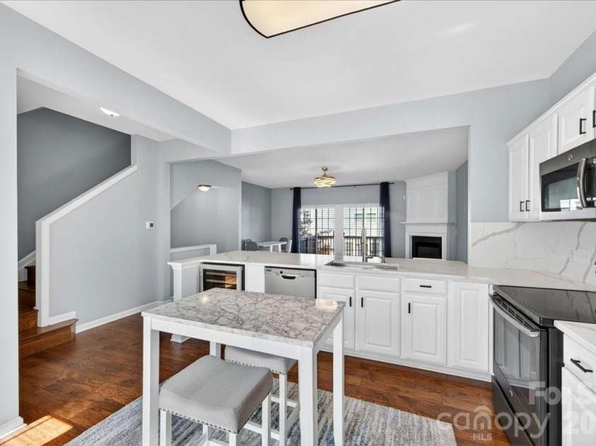 5426 Dockery Drive, Charlotte, NC 28209.  MLS# CAR4384151, YatesRealty ID 27353. 