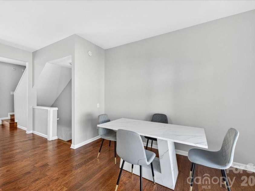 5426 Dockery Drive, Charlotte, NC 28209.  MLS# CAR4384151, YatesRealty ID 27353. Dining area