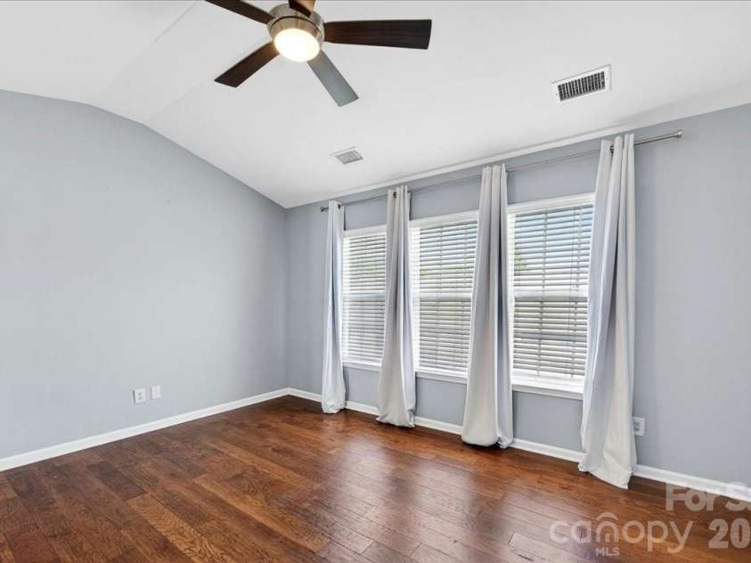 5426 Dockery Drive, Charlotte, NC 28209.  MLS# CAR4384151, YatesRealty ID 27353. Primary bedroom