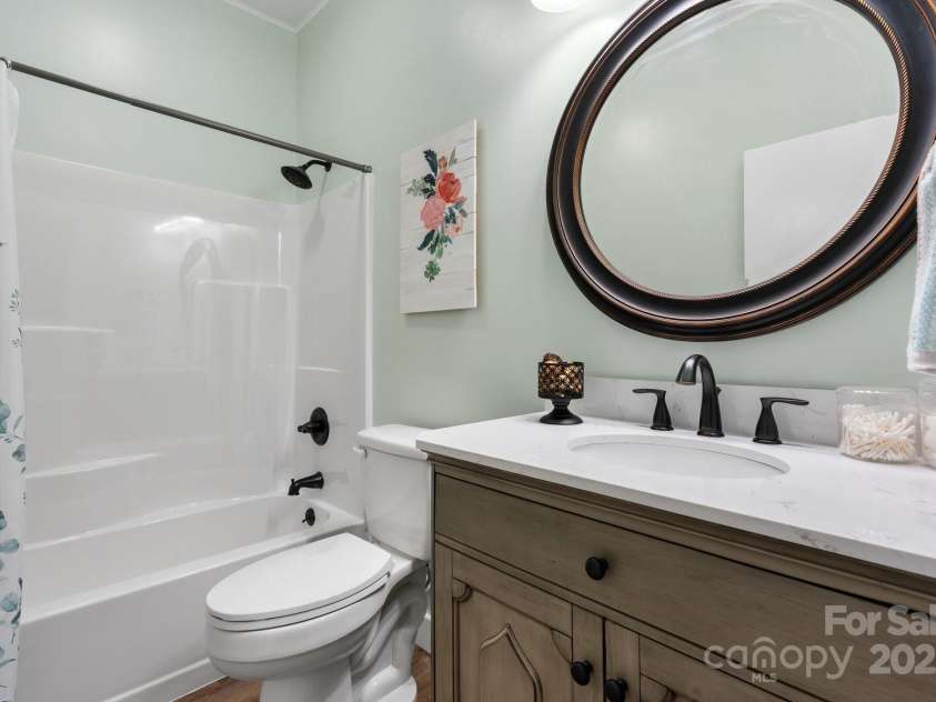 73 20th Avenue, Hickory, NC 28602.  MLS# CAR4264449, YatesRealty ID 27353. 