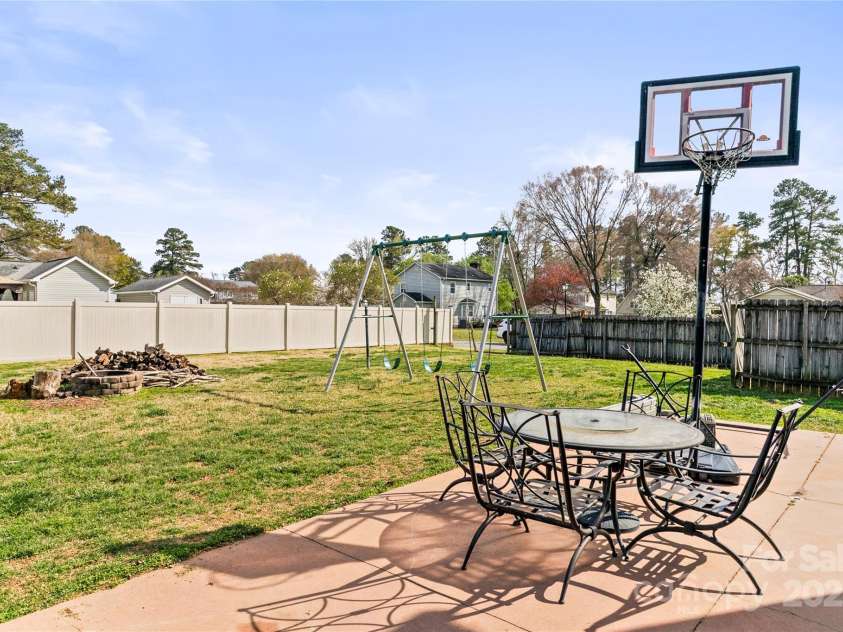 1448 Morrocroft Trail, Gastonia, NC 28054.  MLS# CAR4235480, YatesRealty ID 27354. 