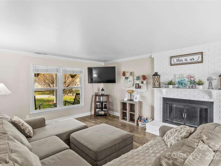 1448 Morrocroft Trail, Gastonia, NC 28054.  MLS# CAR4235480, YatesRealty ID 27354. 