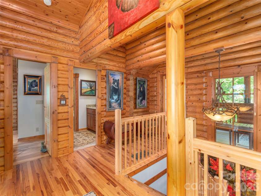574 Leatherwood Drive, Maggie Valley, NC 28751.  MLS# CAR4385274, YatesRealty ID 27356. 