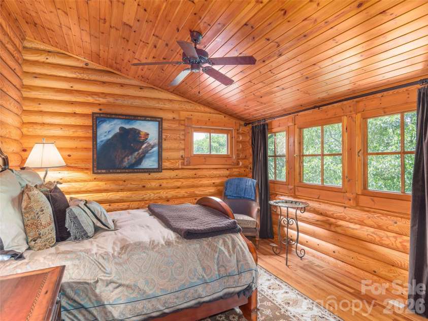 574 Leatherwood Drive, Maggie Valley, NC 28751.  MLS# CAR4385274, YatesRealty ID 27356. BR2