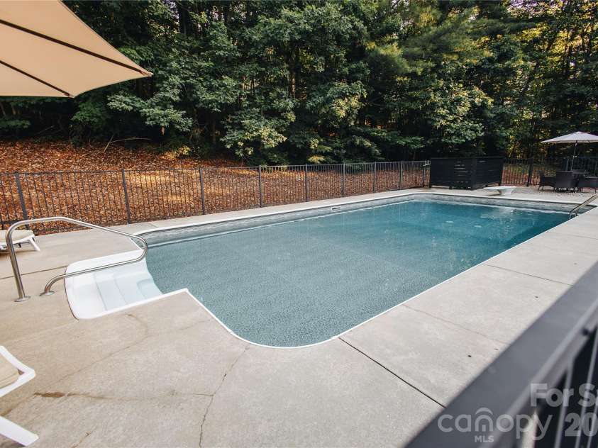 768 Deep Woods Drive, Marion, NC 28752.  MLS# CAR4386963, YatesRealty ID 27358. 