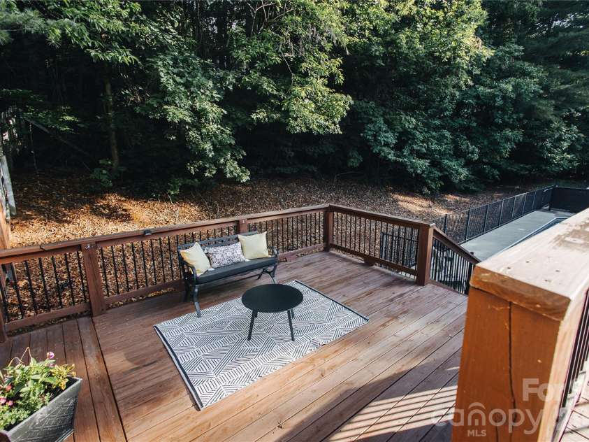 768 Deep Woods Drive, Marion, NC 28752.  MLS# CAR4386963, YatesRealty ID 27358. 