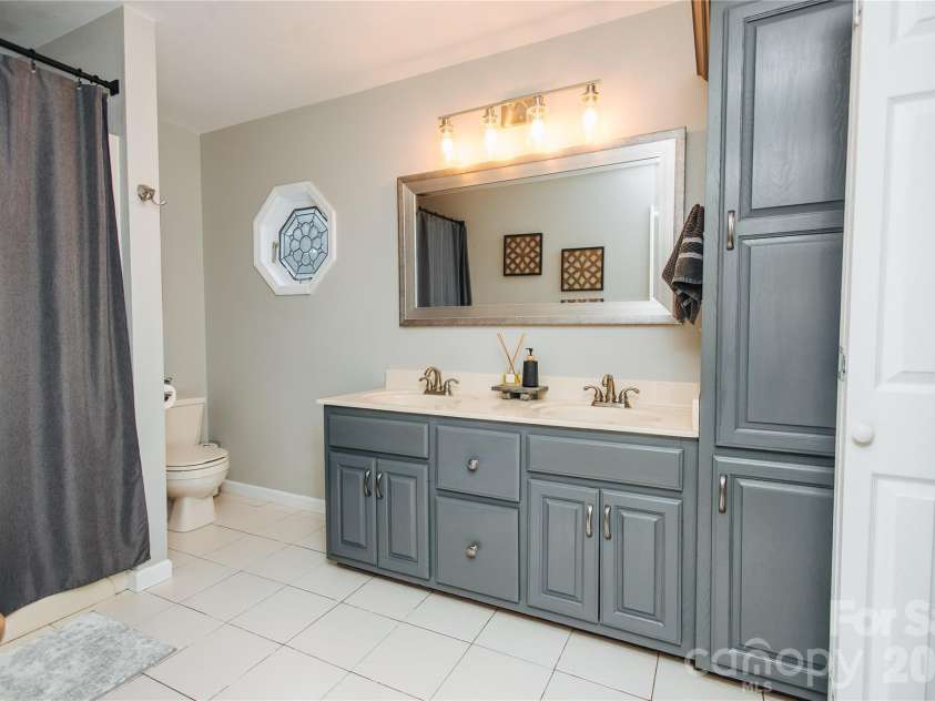 768 Deep Woods Drive, Marion, NC 28752.  MLS# CAR4386963, YatesRealty ID 27358. 