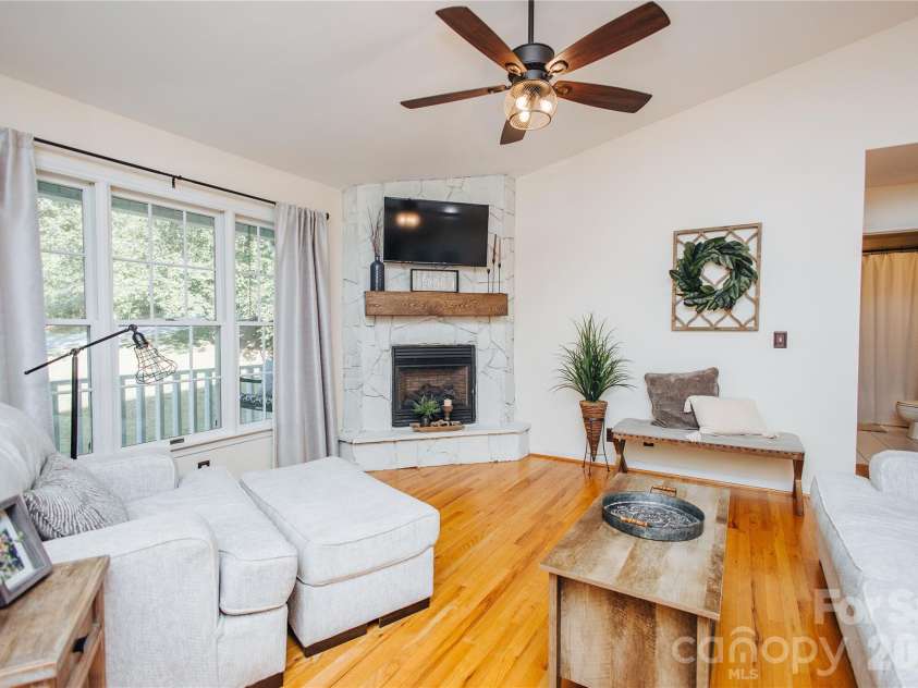 768 Deep Woods Drive, Marion, NC 28752.  MLS# CAR4386963, YatesRealty ID 27358. 