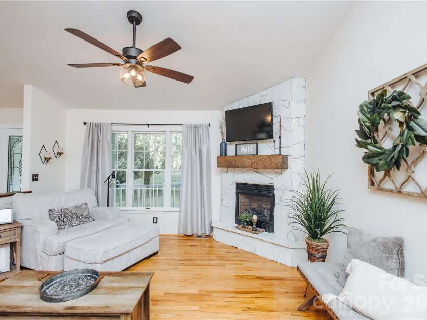 768 Deep Woods Drive, Marion, NC 28752.  MLS# CAR4386963, YatesRealty ID 27358. 