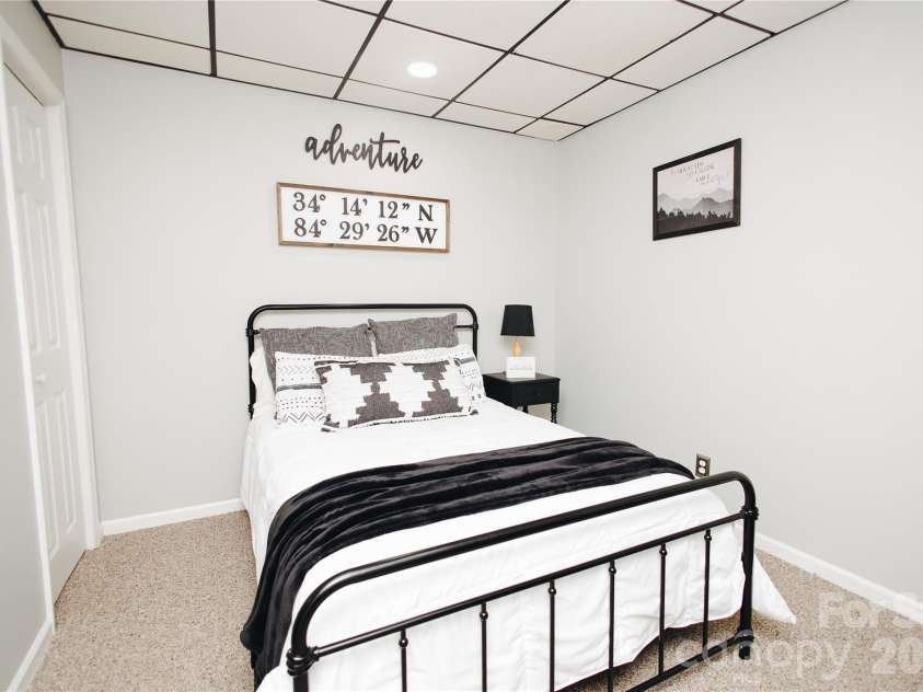 768 Deep Woods Drive, Marion, NC 28752.  MLS# CAR4386963, YatesRealty ID 27358. 