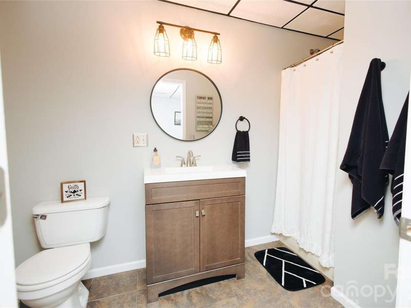 768 Deep Woods Drive, Marion, NC 28752.  MLS# CAR4386963, YatesRealty ID 27358. 