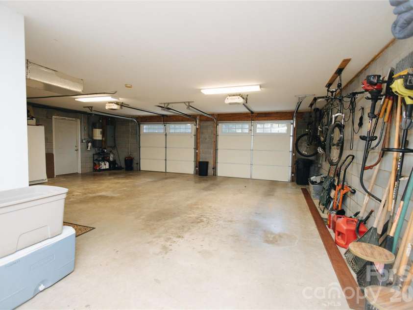 768 Deep Woods Drive, Marion, NC 28752.  MLS# CAR4386963, YatesRealty ID 27358. 