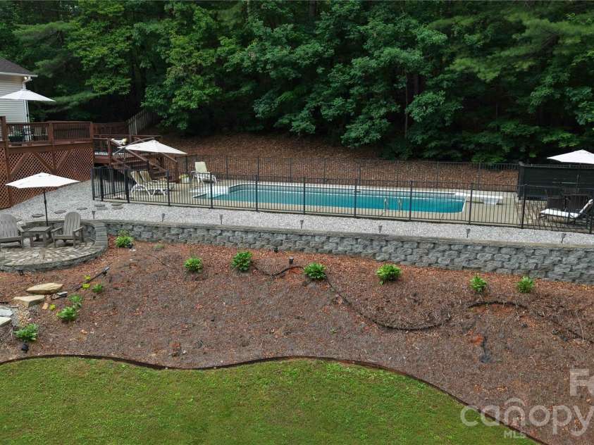 768 Deep Woods Drive, Marion, NC 28752.  MLS# CAR4386963, YatesRealty ID 27358. 