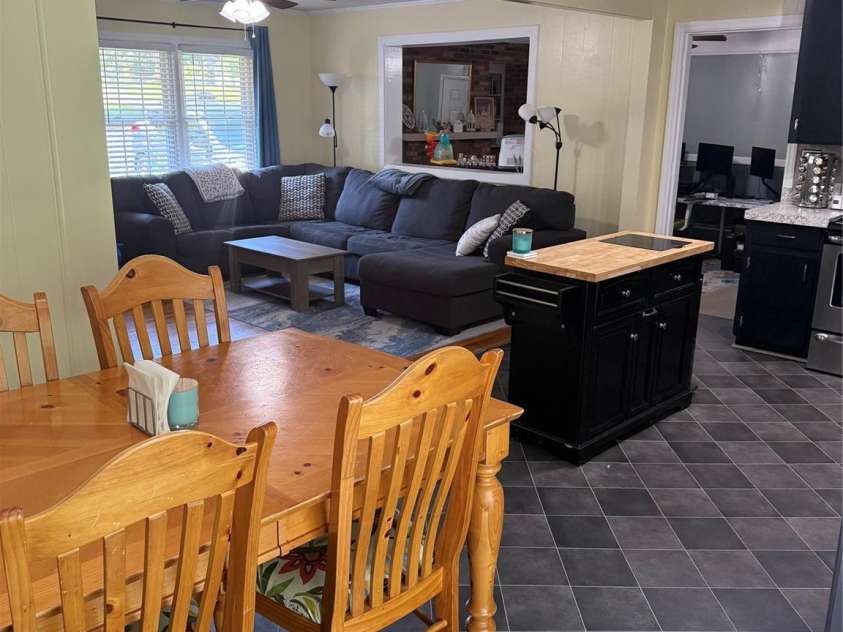 804 Lee Street, Kings Mountain, NC 28086.  MLS# CAR4278611, YatesRealty ID 27358. 