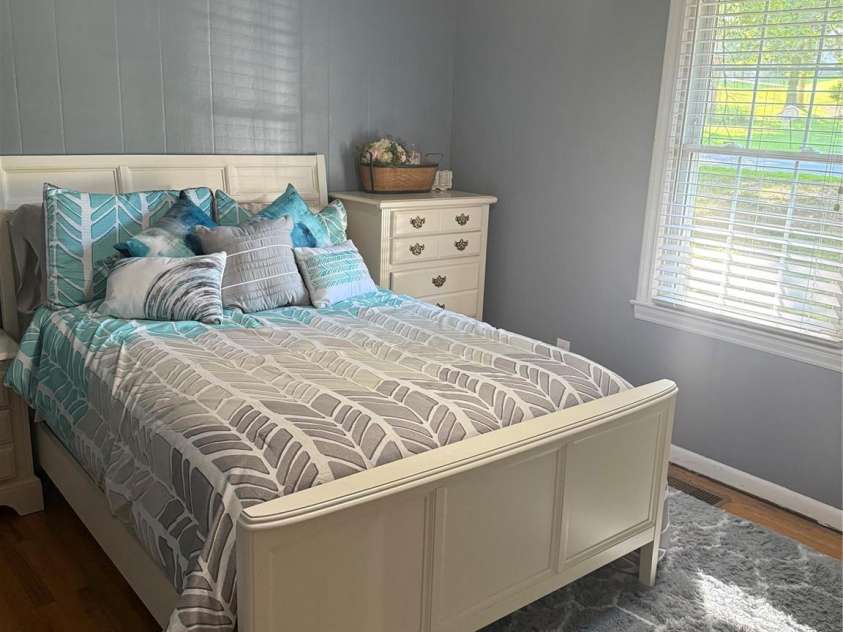 804 Lee Street, Kings Mountain, NC 28086.  MLS# CAR4278611, YatesRealty ID 27358. 