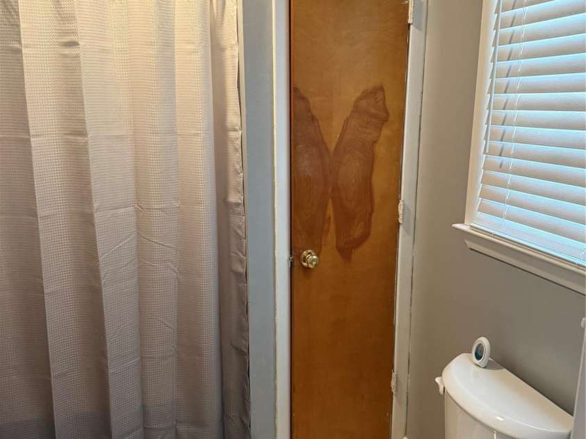 804 Lee Street, Kings Mountain, NC 28086.  MLS# CAR4278611, YatesRealty ID 27358. 