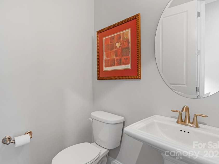 11023 Kilkenny Drive, Charlotte, NC 28277.  MLS# CAR4278012, YatesRealty ID 27359. Half Bath