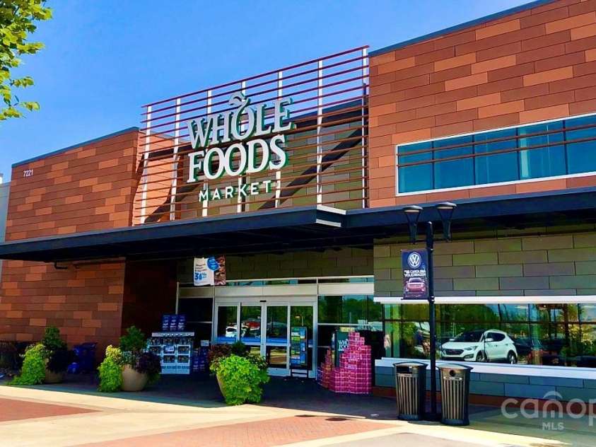 11023 Kilkenny Drive, Charlotte, NC 28277.  MLS# CAR4278012, YatesRealty ID 27359. Walk to nearby grocery stores