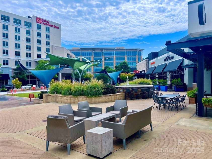 11023 Kilkenny Drive, Charlotte, NC 28277.  MLS# CAR4278012, YatesRealty ID 27359. Waverly restaurants and entertainment