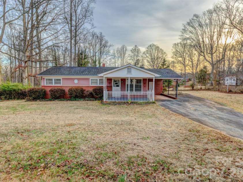 1040 Allison Drive, Shelby, NC 28150.  MLS# CAR4339774, YatesRealty ID 2736. 
