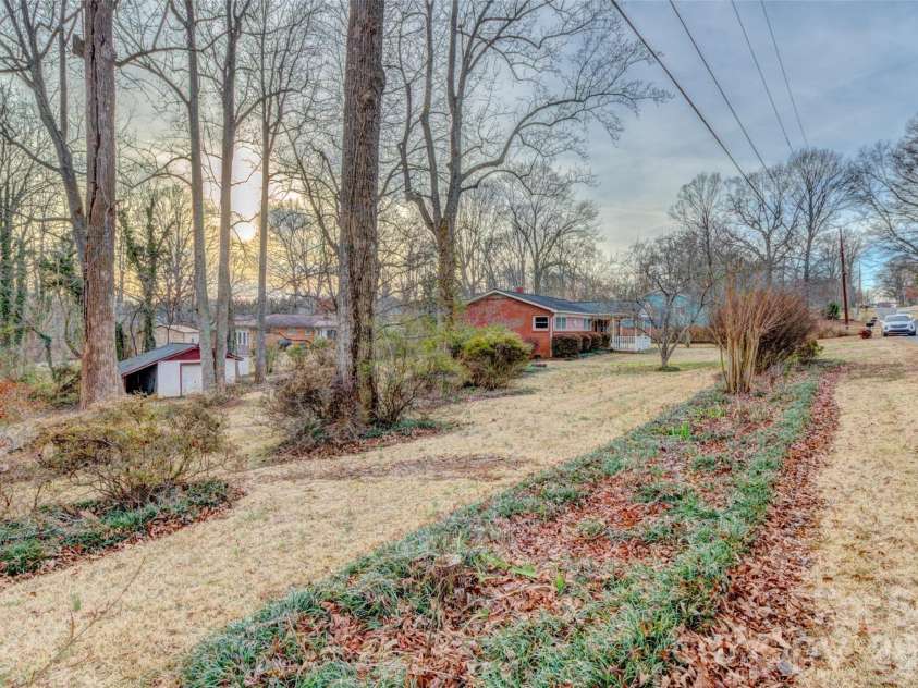 1040 Allison Drive, Shelby, NC 28150.  MLS# CAR4339774, YatesRealty ID 2736. 