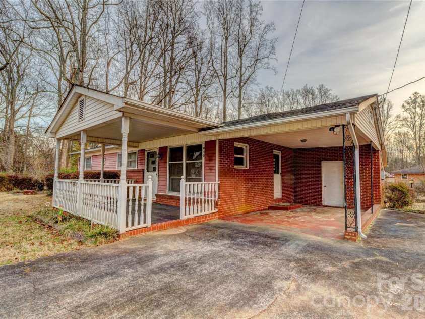 1040 Allison Drive, Shelby, NC 28150.  MLS# CAR4339774, YatesRealty ID 2736. 