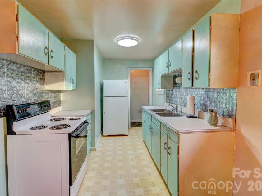 1040 Allison Drive, Shelby, NC 28150.  MLS# CAR4339774, YatesRealty ID 2736. 