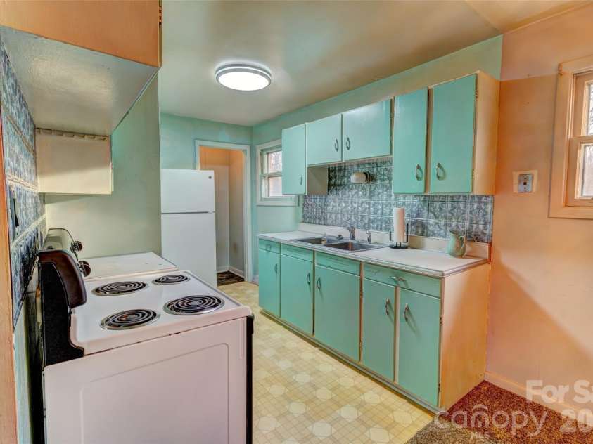 1040 Allison Drive, Shelby, NC 28150.  MLS# CAR4339774, YatesRealty ID 2736. 