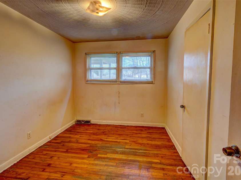 1040 Allison Drive, Shelby, NC 28150.  MLS# CAR4339774, YatesRealty ID 2736. 