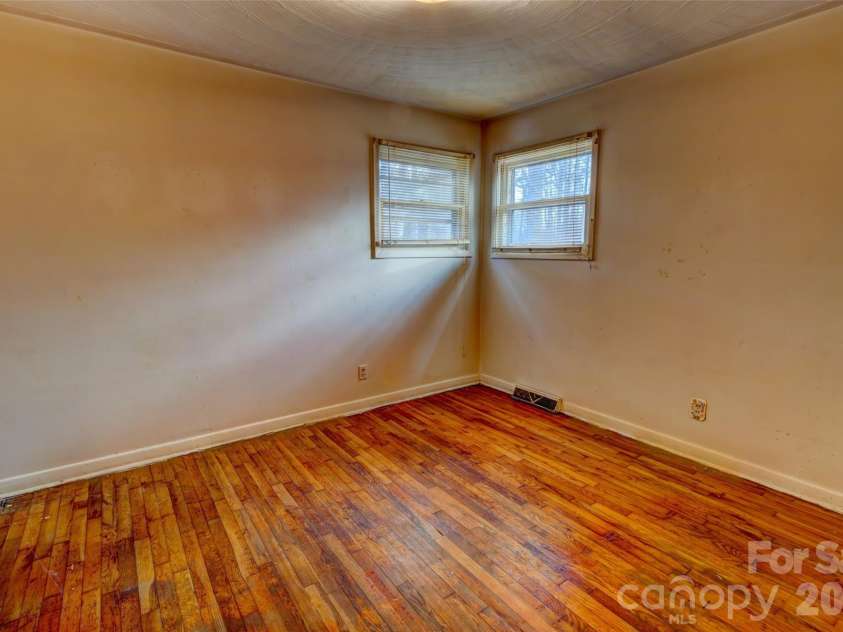 1040 Allison Drive, Shelby, NC 28150.  MLS# CAR4339774, YatesRealty ID 2736. 