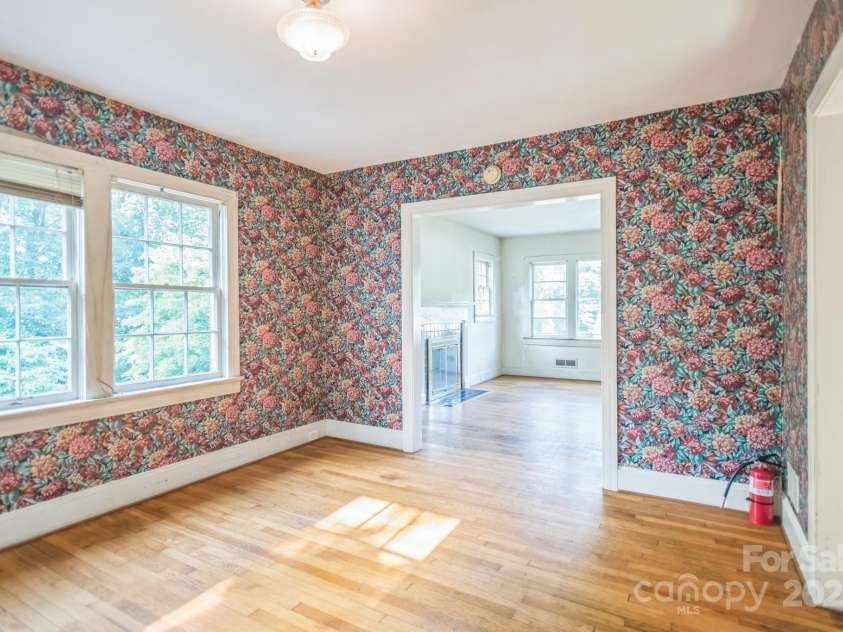 113 Falls Street, Morganton, NC 28655.  MLS# CAR4281993, YatesRealty ID 27360. 