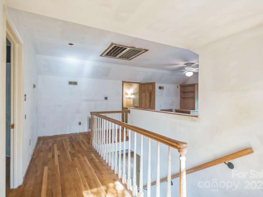 113 Falls Street, Morganton, NC 28655.  MLS# CAR4281993, YatesRealty ID 27360. 