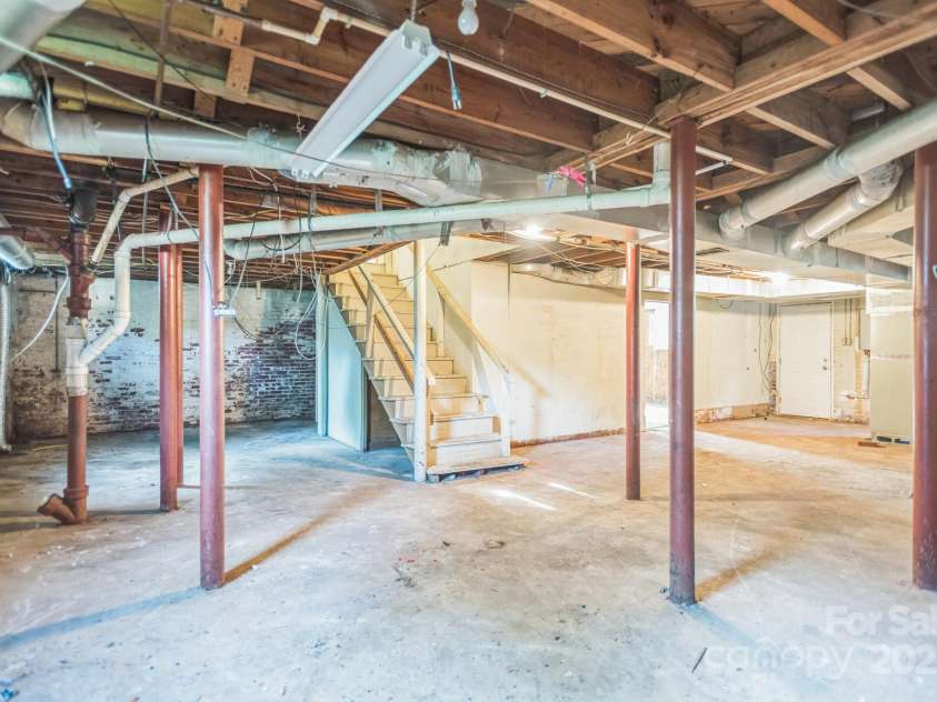 113 Falls Street, Morganton, NC 28655.  MLS# CAR4281993, YatesRealty ID 27360. 