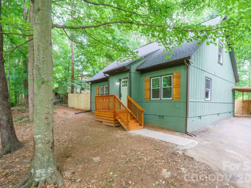 727 Boulder Place, Statesville, NC 28625.  MLS# CAR4380321, YatesRealty ID 27360. 