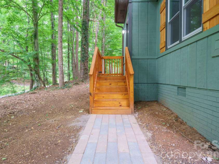 727 Boulder Place, Statesville, NC 28625.  MLS# CAR4380321, YatesRealty ID 27360. 