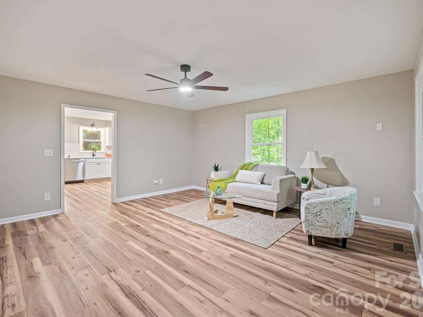727 Boulder Place, Statesville, NC 28625.  MLS# CAR4380321, YatesRealty ID 27360. 