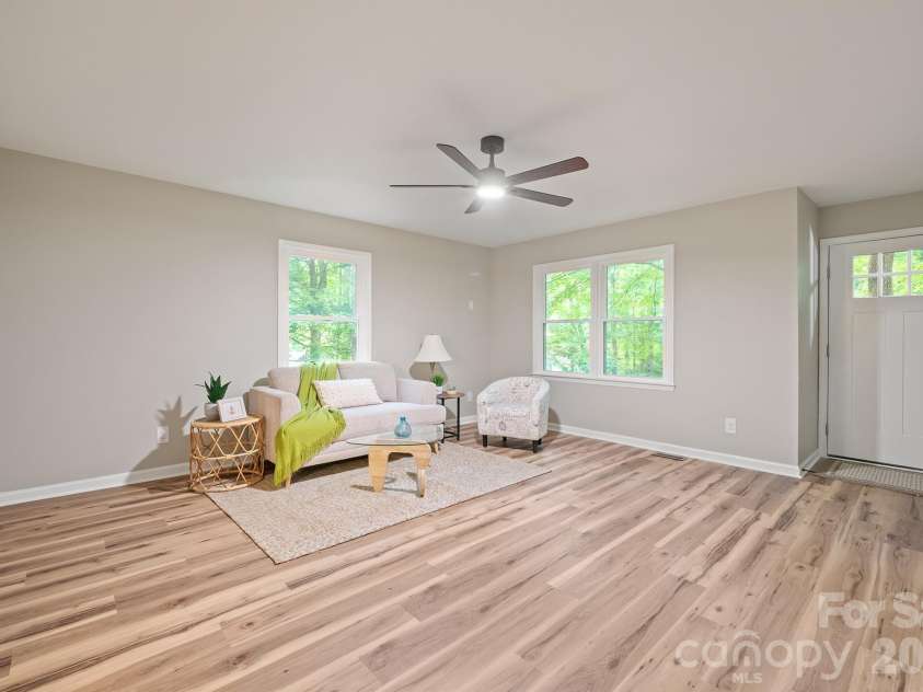 727 Boulder Place, Statesville, NC 28625.  MLS# CAR4380321, YatesRealty ID 27360. 
