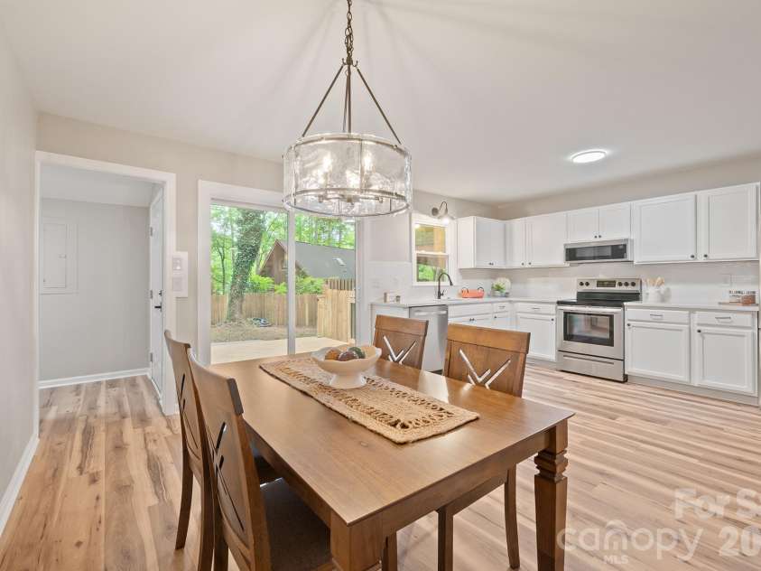 727 Boulder Place, Statesville, NC 28625.  MLS# CAR4380321, YatesRealty ID 27360. 