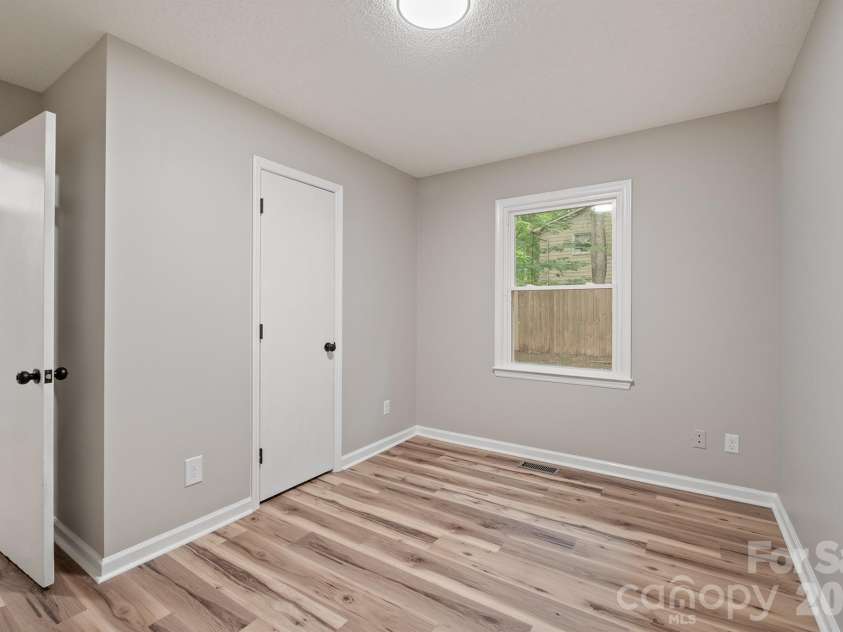 727 Boulder Place, Statesville, NC 28625.  MLS# CAR4380321, YatesRealty ID 27360. 
