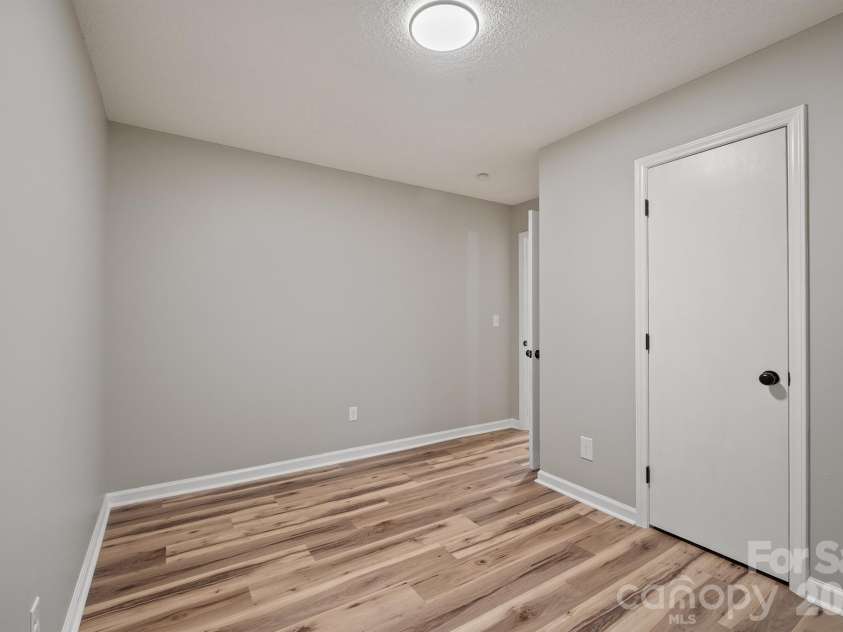 727 Boulder Place, Statesville, NC 28625.  MLS# CAR4380321, YatesRealty ID 27360. 