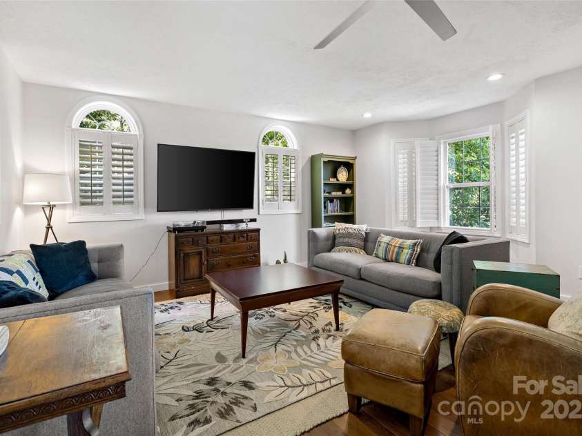 1181 Forest Lake Heights Drive, Nebo, NC 28761.  MLS# CAR4273270, YatesRealty ID 27361. 