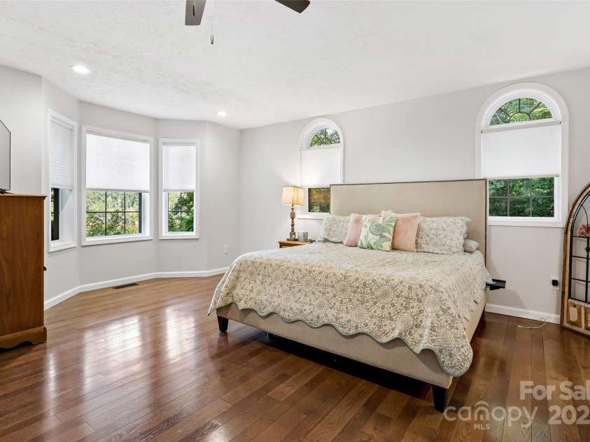 1181 Forest Lake Heights Drive, Nebo, NC 28761.  MLS# CAR4273270, YatesRealty ID 27361. Main Level Primary Bedroom