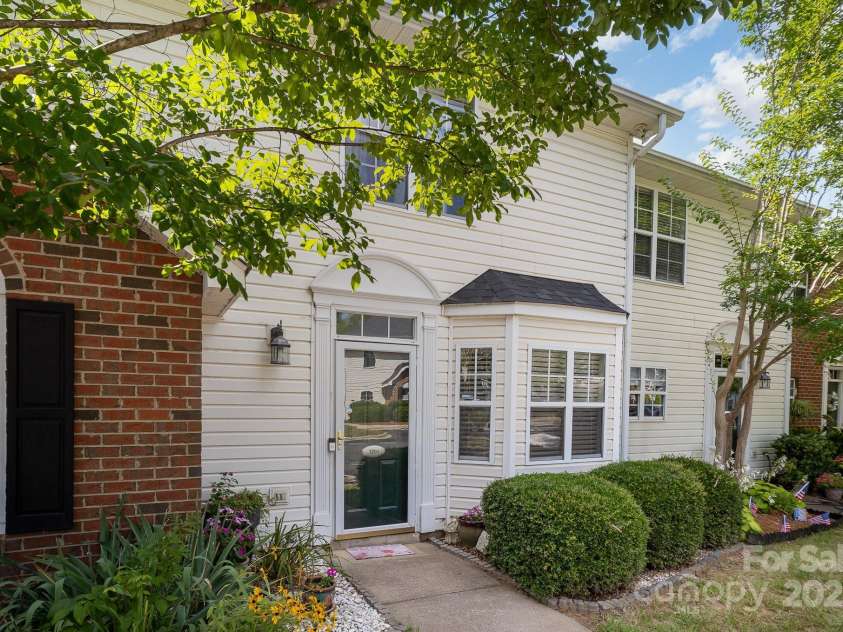 3702 Melrose Cottage Drive, Matthews, NC 28105.  MLS# CAR4275953, YatesRealty ID 27362. 