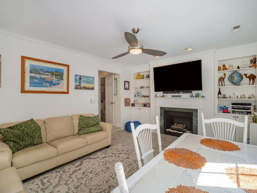 3702 Melrose Cottage Drive, Matthews, NC 28105.  MLS# CAR4275953, YatesRealty ID 27362. 