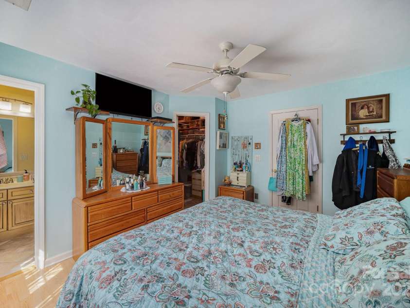 3702 Melrose Cottage Drive, Matthews, NC 28105.  MLS# CAR4275953, YatesRealty ID 27362. 