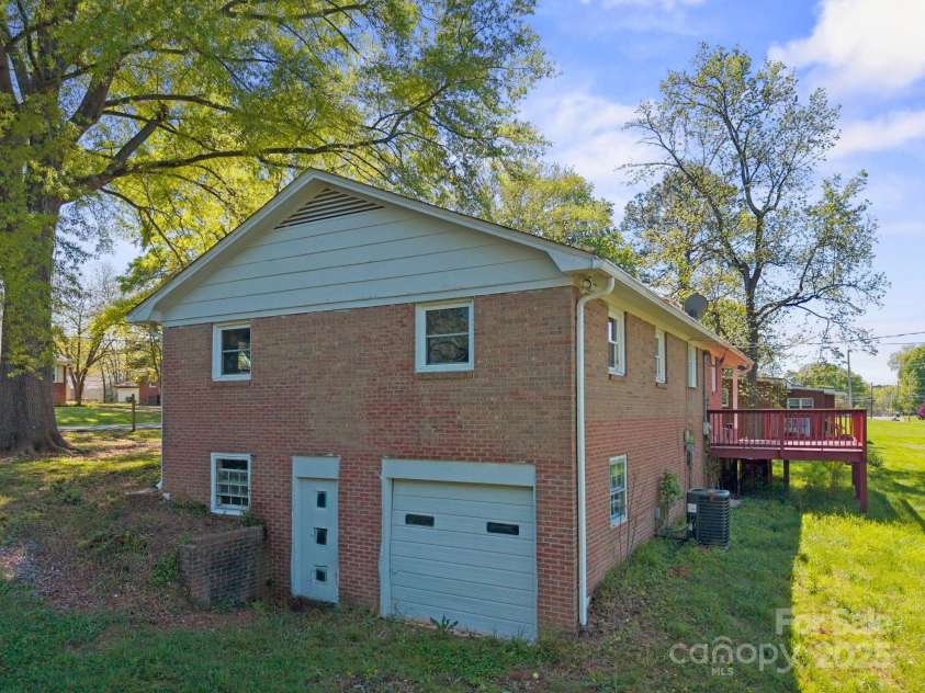 1337 Eastside Avenue, Albemarle, NC 28001.  MLS# CAR4244823, YatesRealty ID 27363. 