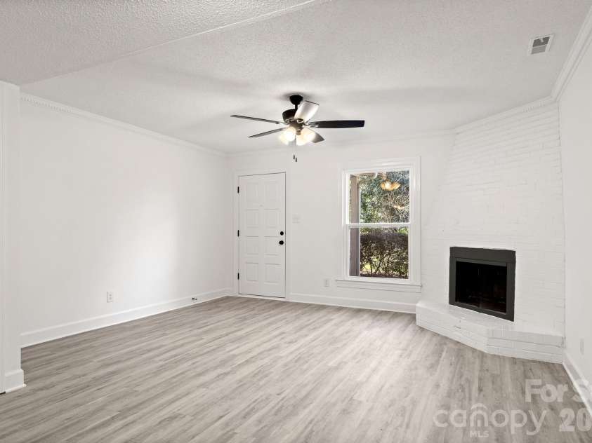 164 Grady Drive, Rock Hill, SC 29732.  MLS# CAR4357792, YatesRealty ID 27363. 