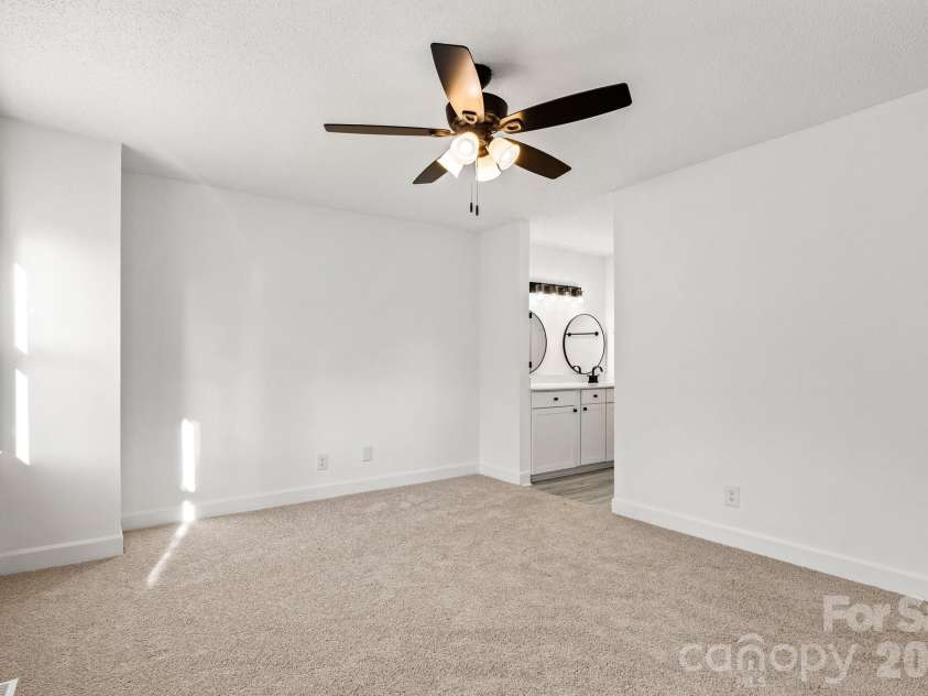 164 Grady Drive, Rock Hill, SC 29732.  MLS# CAR4357792, YatesRealty ID 27363. 