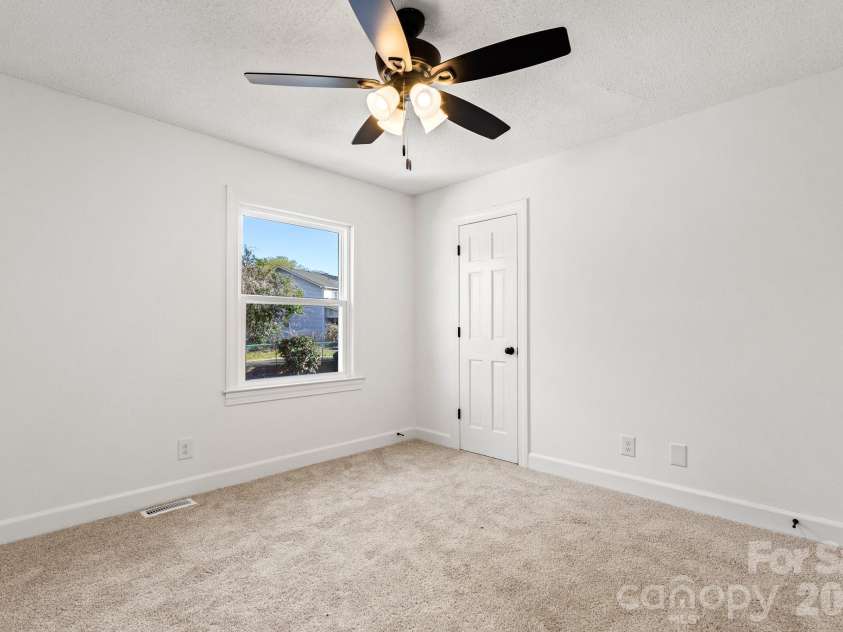 164 Grady Drive, Rock Hill, SC 29732.  MLS# CAR4357792, YatesRealty ID 27363. 